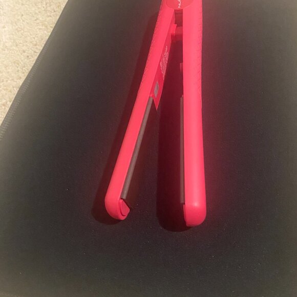 NuMe Flat Iron - Picture 3 of 4